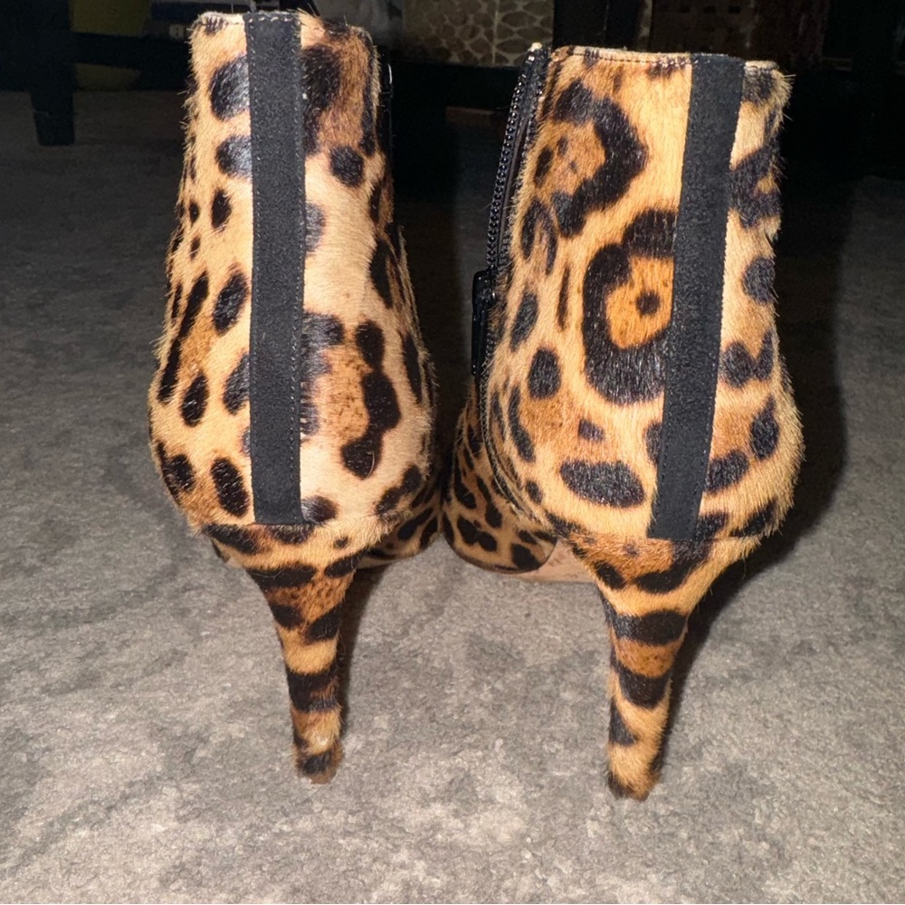 Women’s J. Crew leopard print, leather calf hair booties. Size 7 1/2 - Picture 5 of 9